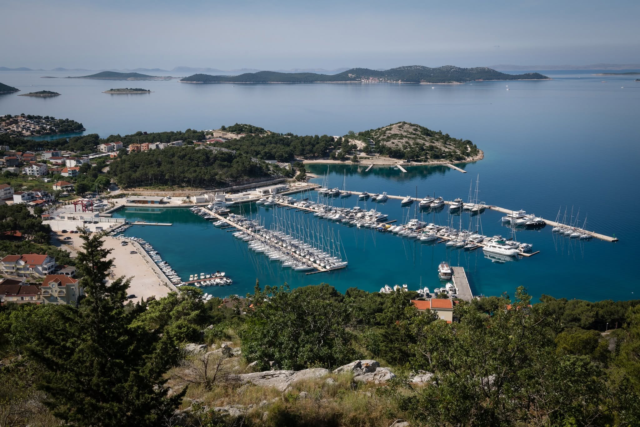 Marina Hramina a ostrovy Kornati z výšky